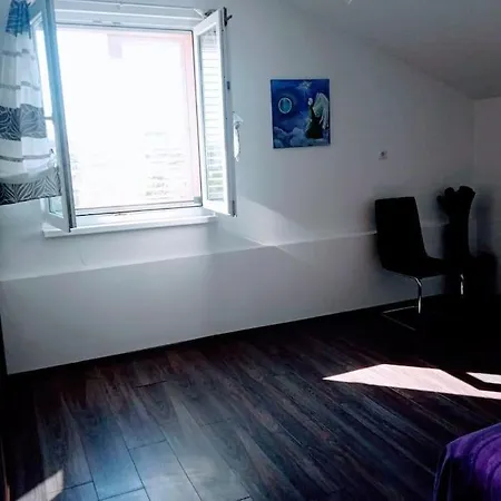 아파트 Luxurious For Rent Next To The Beach